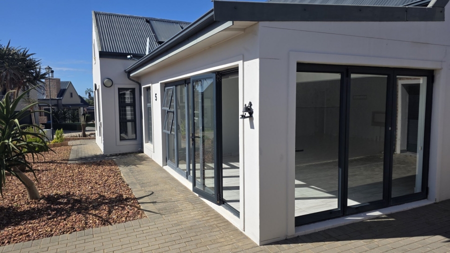 3 Bedroom Property for Sale in Hartenbos Central Western Cape